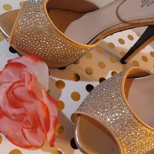 Camille La vie Strappy Heels 7